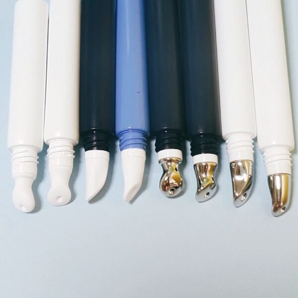Custom Eye Cream Tube Unique Lip Gloss Tube with Metal Applicator For Chapstick Lip Balm Matte Frosted Packaging - Image 2