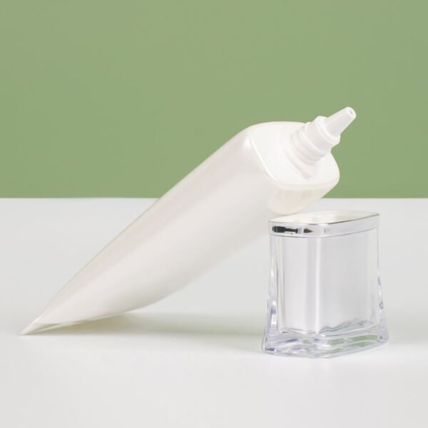 Square acrylic cover sunscreen cream plastic packaging cosmetic tube flat lotion cleanser foam white empty pe plastic soft tube - Image 4